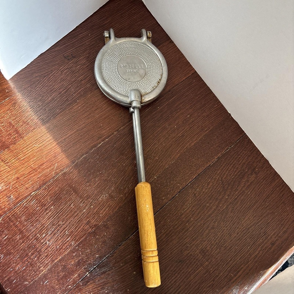 Vtg Italian Pizzelle Maker Handheld Stove Top Aluminum Cookie Waffle Iron